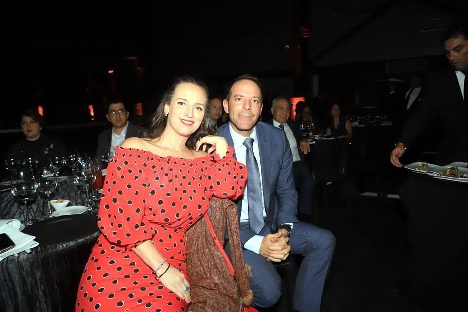 Romina Zambrano de Márquez y Fernando Márquez