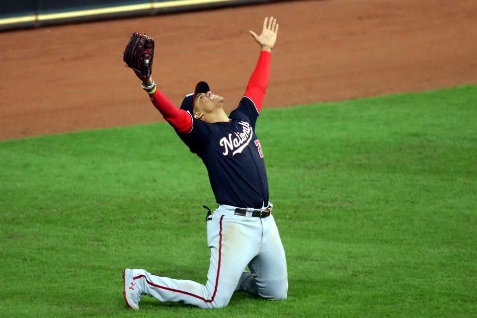 Así celebró Juan Soto cuando cayó el ansiado out 27.