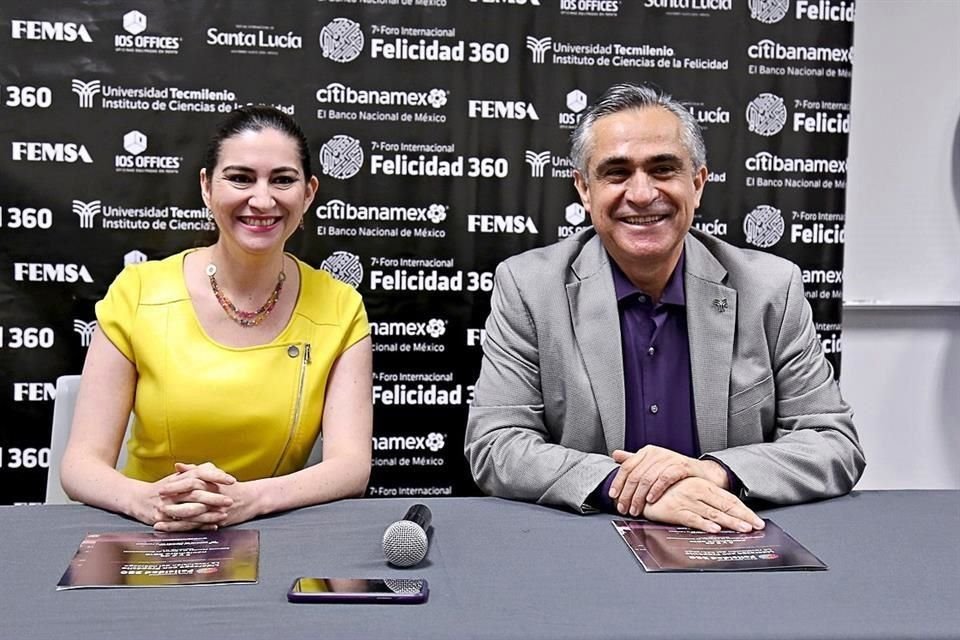 Rosalinda Ballesteros y Héctor Escamilla presentaron el Foro Internacional Felicidad 360.