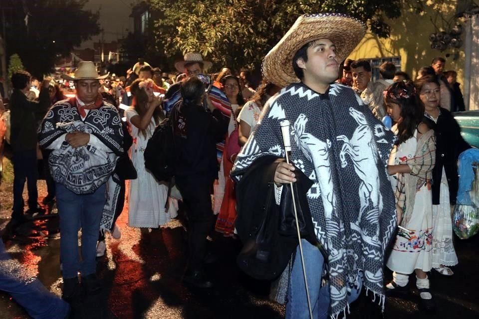 Los animeros de San Juan Tlihuaca realizaron su procesión de ofrendas