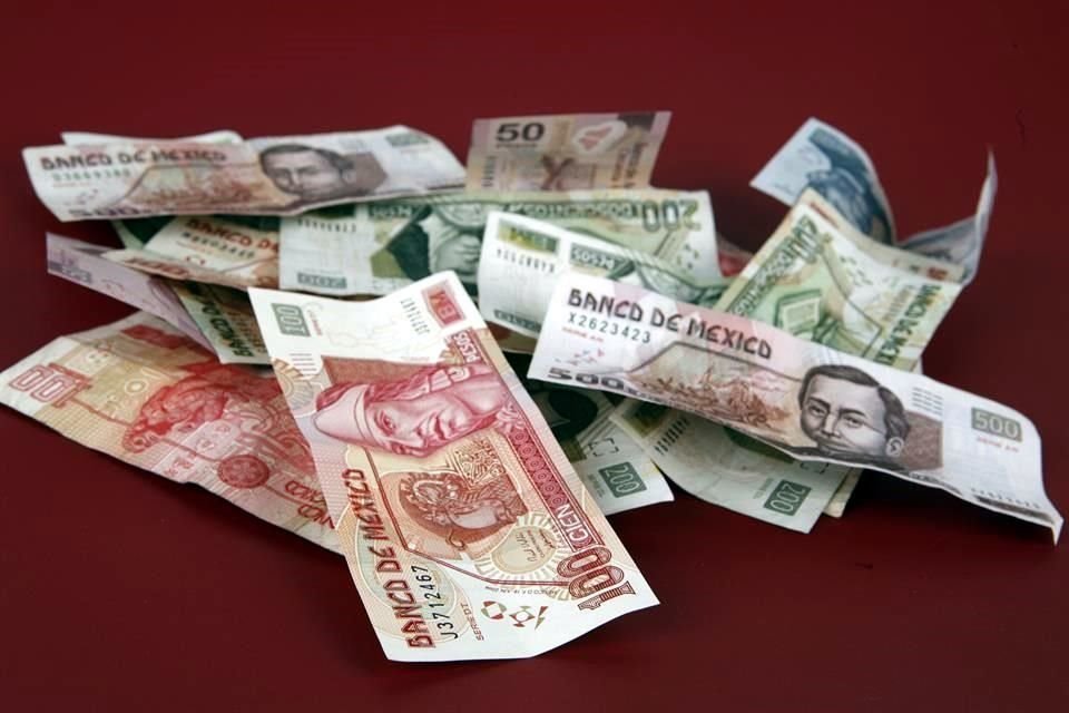 Al mes de octubre, los estados debían haber recibido 777 mil 910.4 millones de pesos.