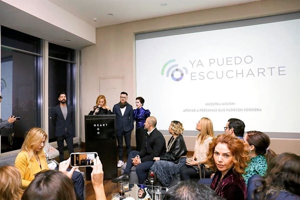 Robert Moore, Gabriela González Casas, Charly Escobar y Bárbara Rodríugez estuvieron al frente en el evento.