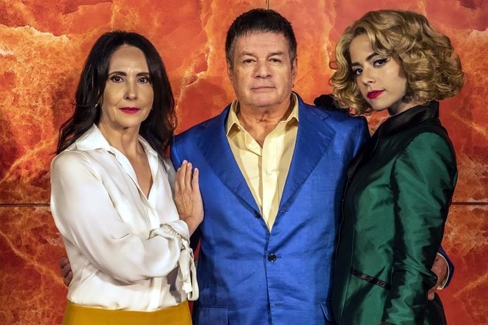 'Puerta Cerrada', una obra en la que coinciden Blanca Guerra, Alejandro Camacho y Adriana Llabres.