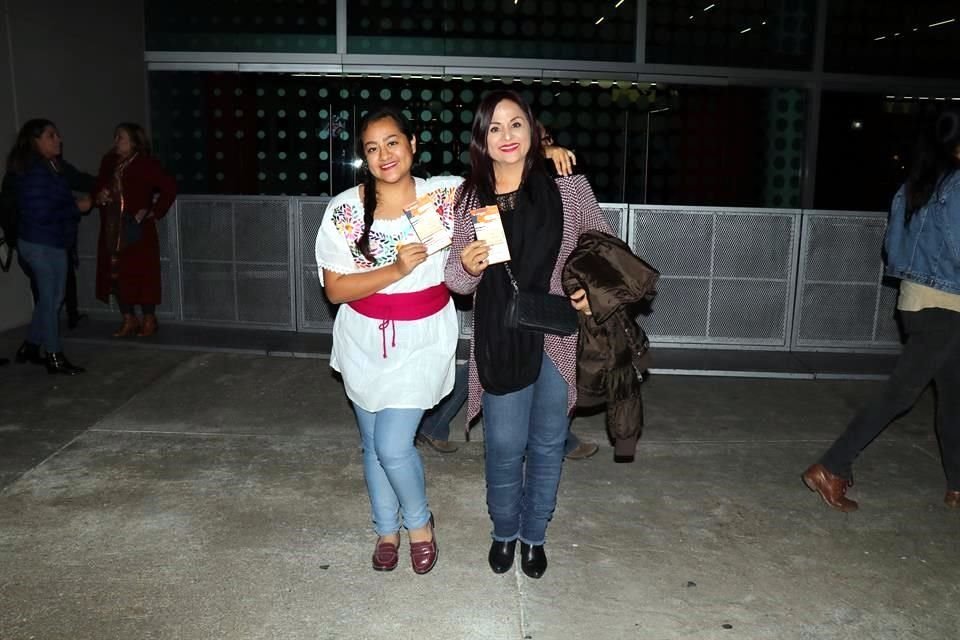 Katya Ibarra y Carlota Rodríguez