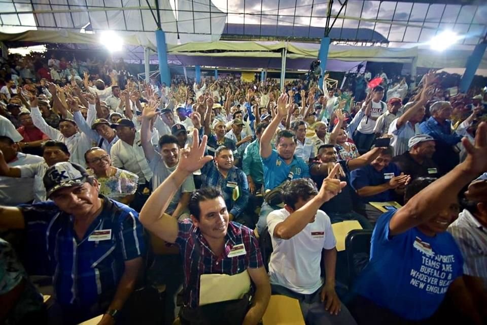 López Obrador sometió a votación de los rpesentes el proyecto del Tren Maya.