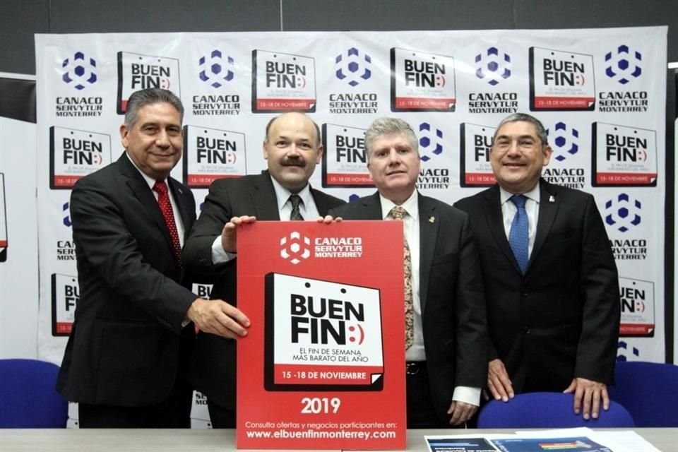 Sergio Anguiano, Jesús Salazar, Gabriel Chapa y Javier Arteaga,  representantes de Canaco Monterrey