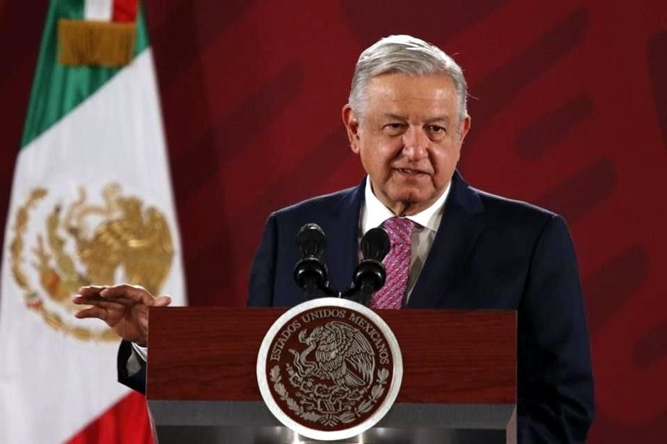 El Presidente AMLO denunció que quienes realizan manifestaciones en la Cámara de Diputados sólo buscan presionar para conseguir moches.