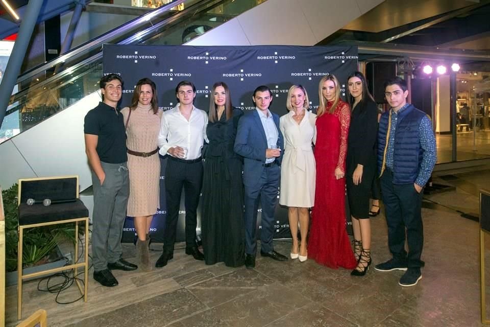 Andrés Yarte, Rosa María Oliver de Blanco, Patricio Gracia, Claudia Martinez de Sojo, Marcelo Grarcia, Lorena Gama, Adriana Franco de Saide, Gala Zazueta y Chuy Gracia