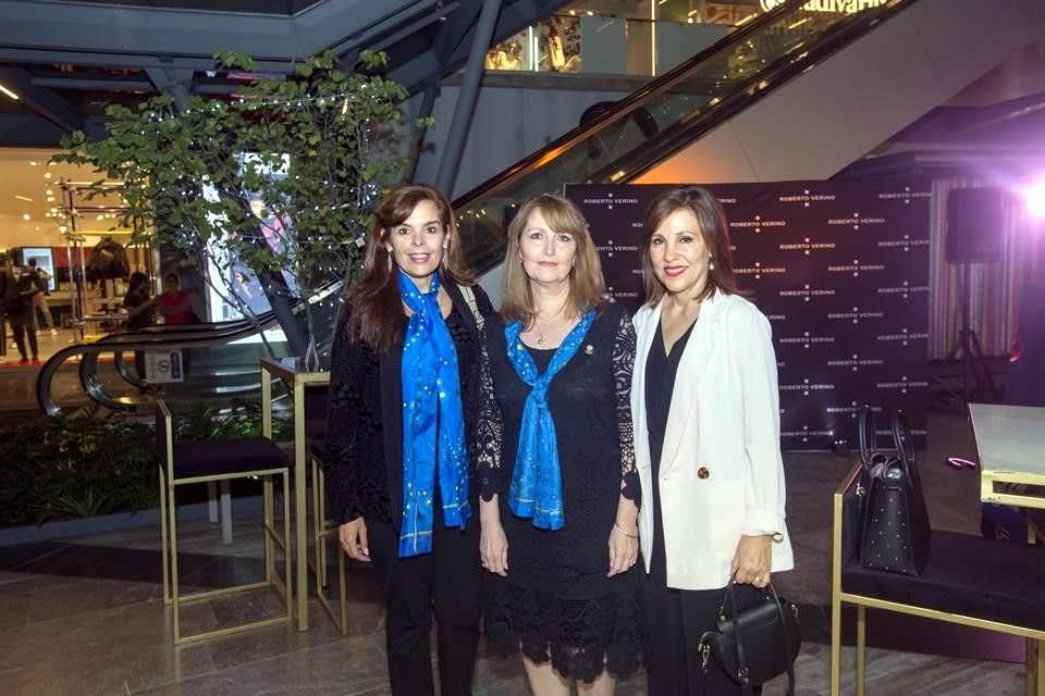 Verónica Elizondo de Martínez, Tere Pro de Martínez y Nancy Martínez