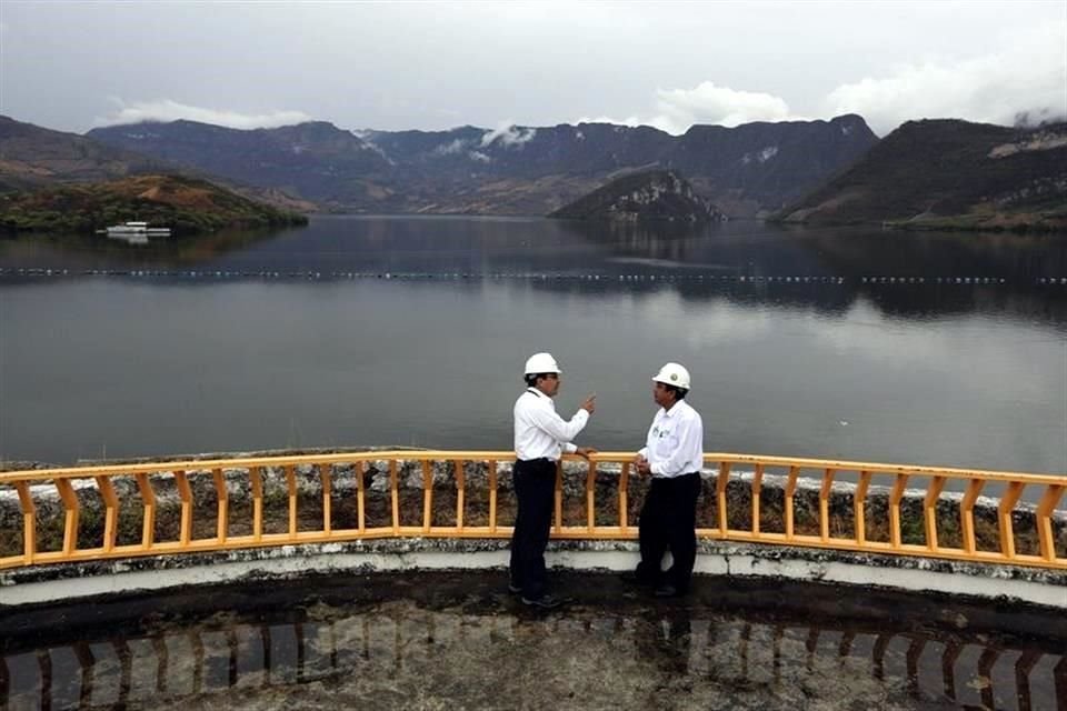 Presa Torres y la central hidroeléctrica en Chiapas, cerca de Chicoasen.