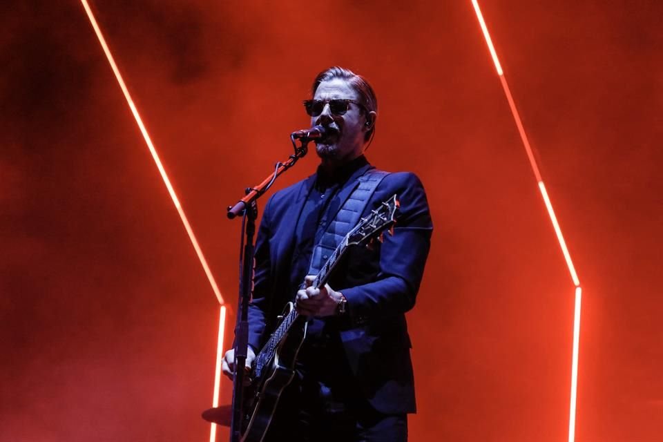 Paul Banks, vocalista de Interpol, agradeció a sus fans en español.