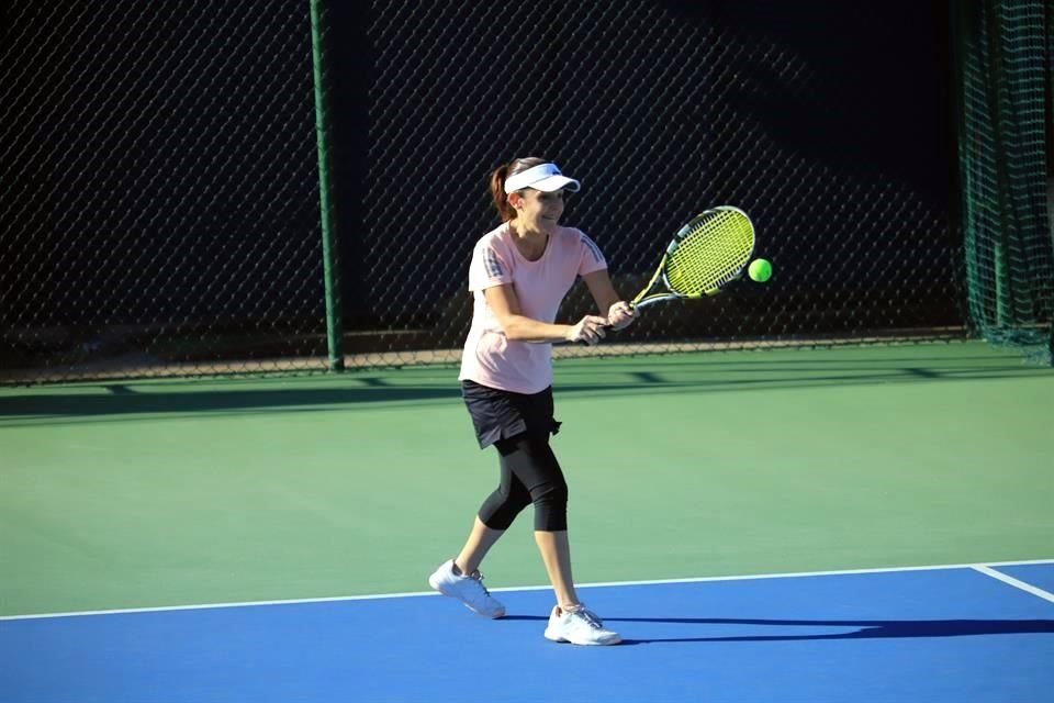 DEPORTIVO CUMBRES Herminia Díaz de León