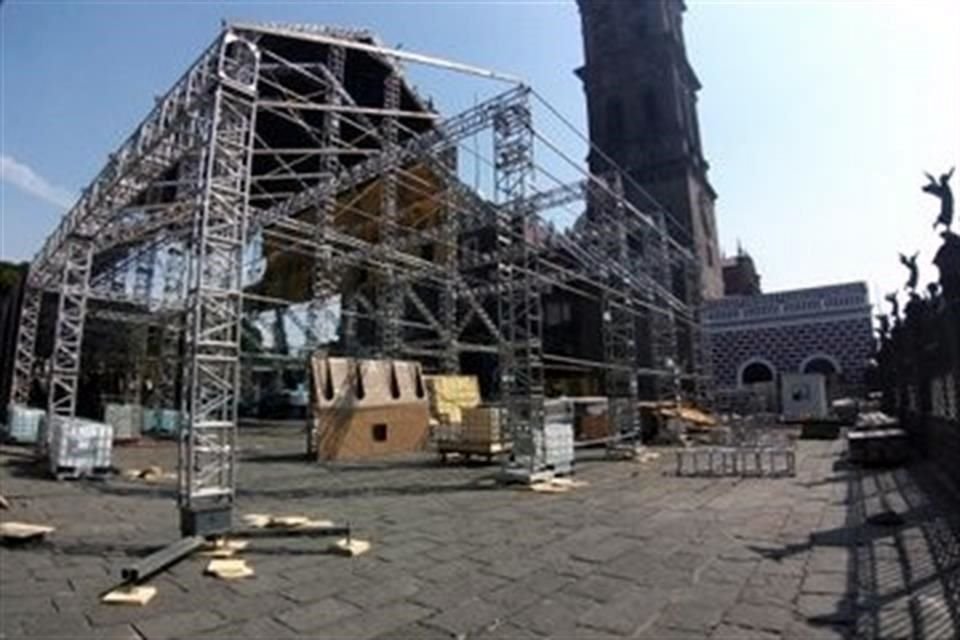 La obra está fijada sobre una estructura que no daña ninguna parte de la Catedral, aseguró Eduardo Rico, integrante del proyecto 'Capilla Sixtina en México'.