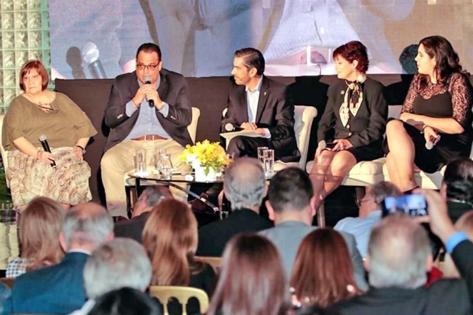 Exalumnos y exdirectivos de la UDEM compartieron sus historias de cuando estaban en su alma máter y en la actualidad.