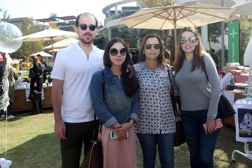 Rodrigo Treviño, Ana Guerrero, Mercedes Areas y Verónica Rodríguez