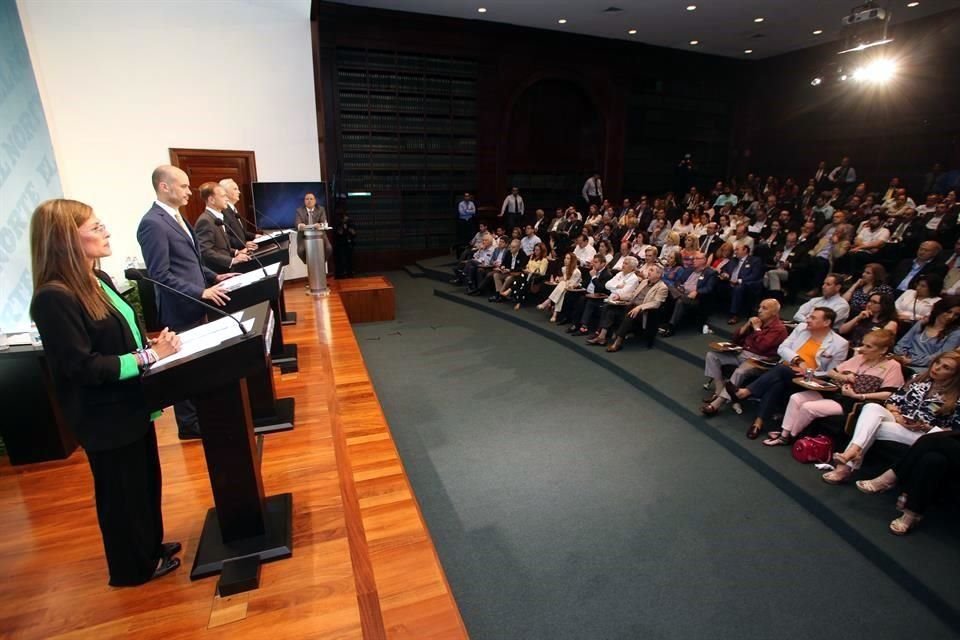 Clouthier ofreció el establecimiento de casetas móviles de seguridad y duplicar el número de cámaras de vigilancia.