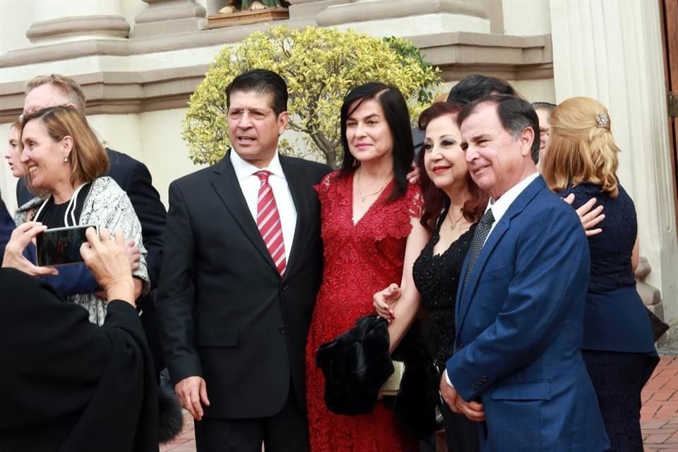Ramón Páez, Miriam Espinosa, Mary Galindo de Cavazos y Eloy Cavazos