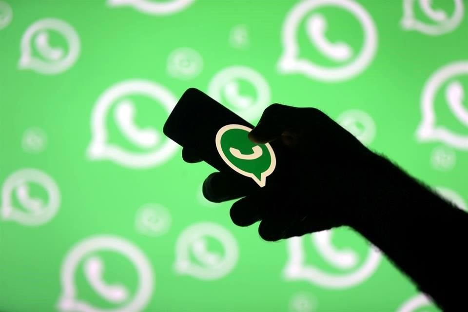 WhatsApp presenta problemas en su versión web y app.