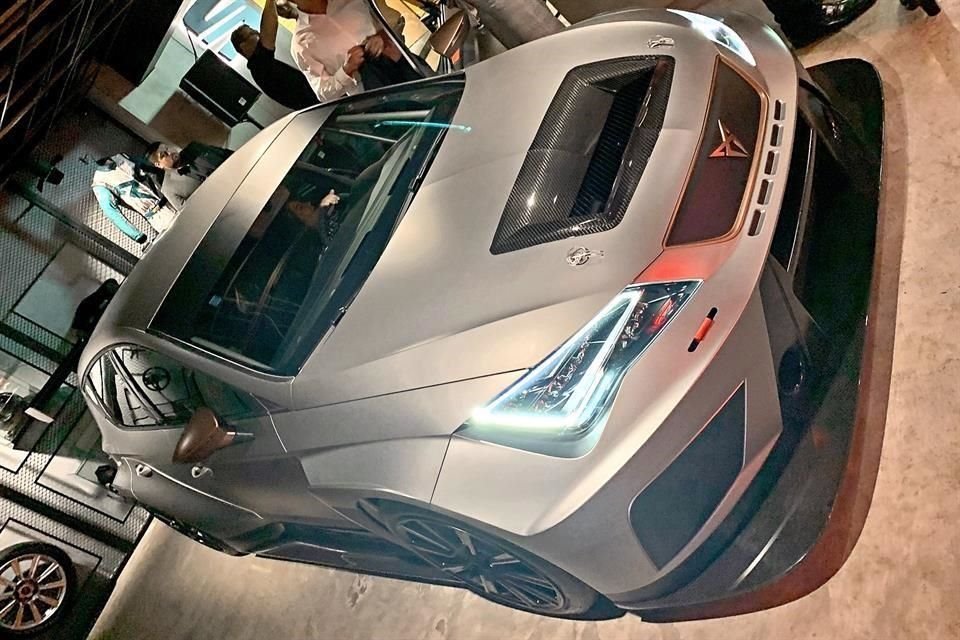 El Cupra Garage tiene 300 metros cuadrados y se encuentra ubicado en la Colonia Roma.