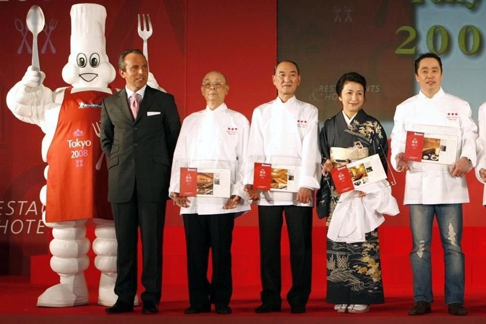 El restaurante fue incluido en la Guía Michelin de Tokio desde su primera edición, en 2007.