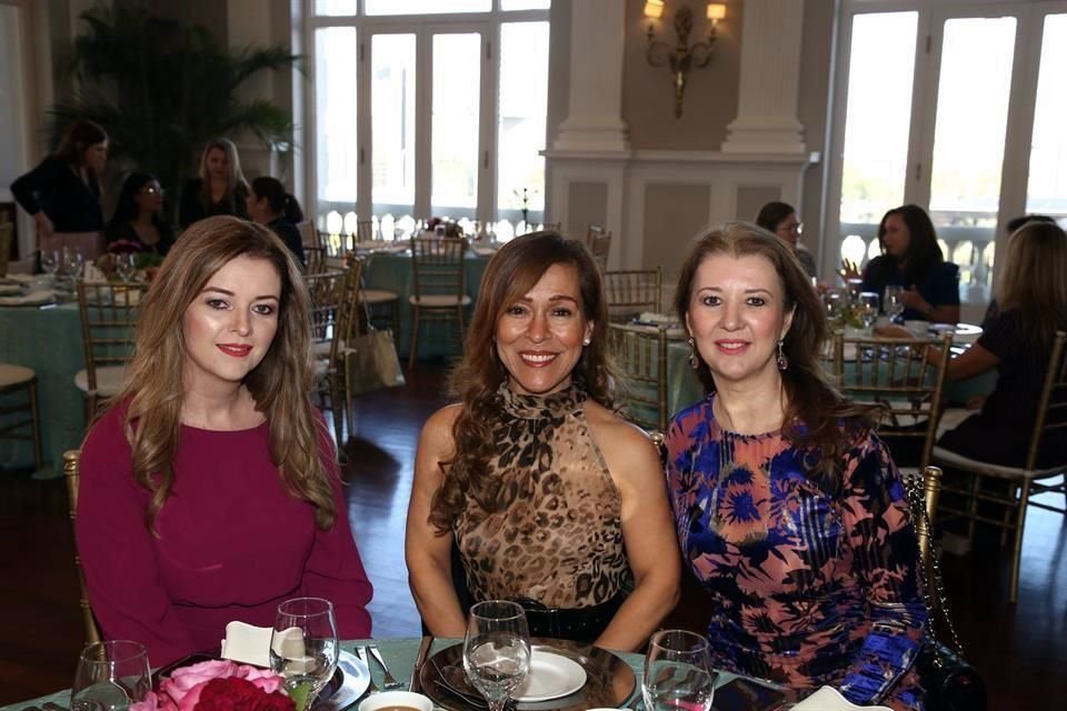 Elizabeth Martínez de Cuéllar, Irma Guajardo y Rosalva Martínez de Rodríguez