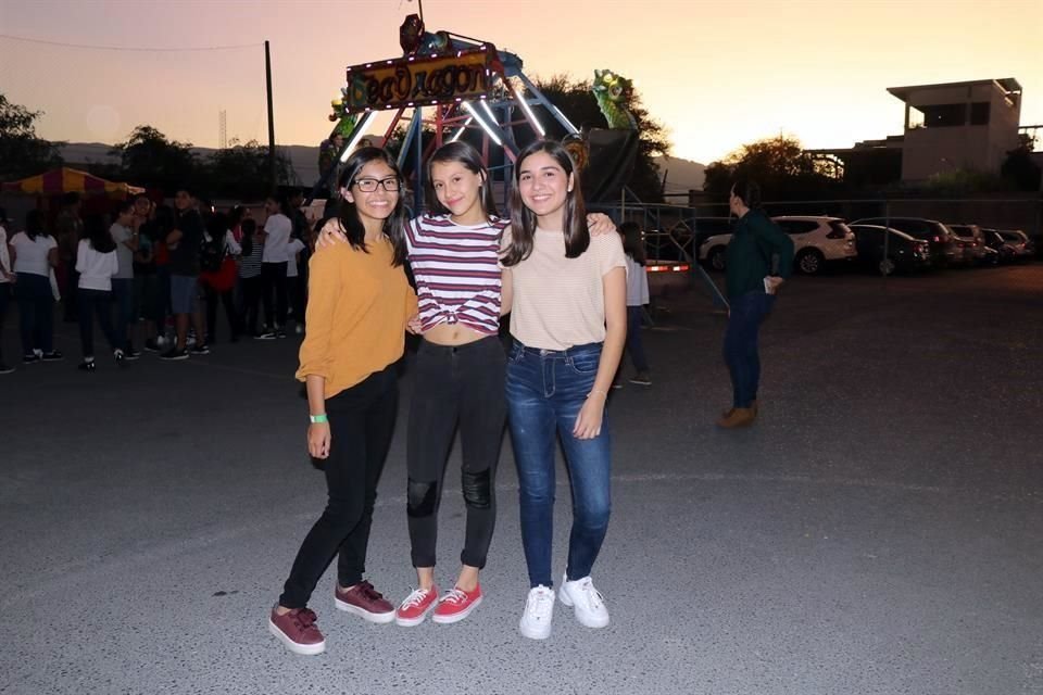 Andrea Vega, Tamara Pérez y Paulina Villanueva
