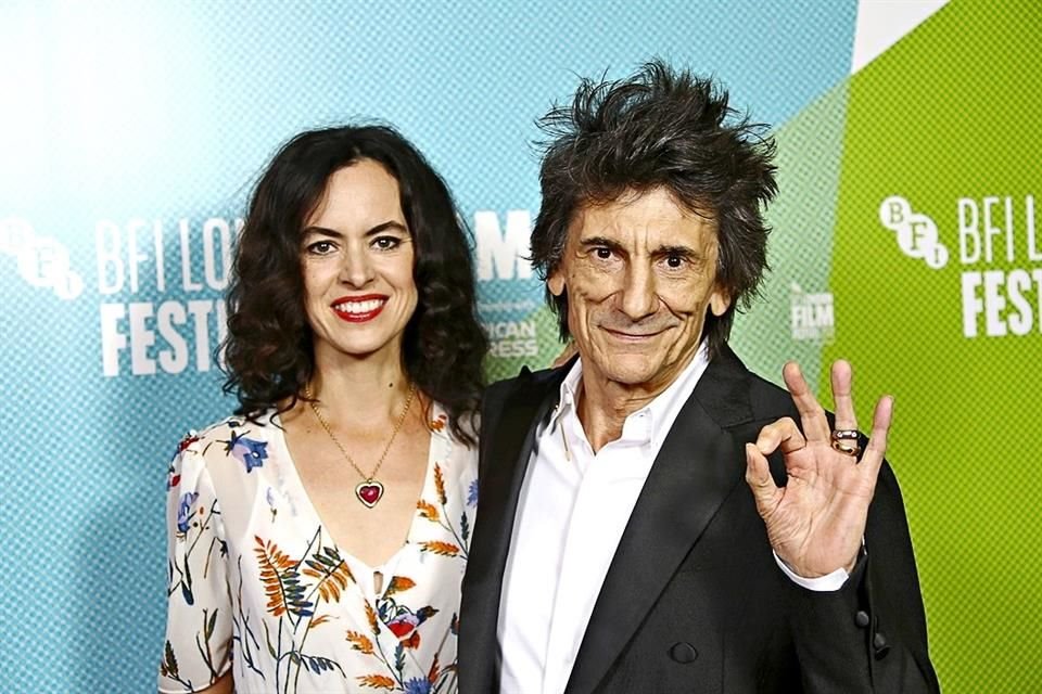 Ronnie Wood y Sally Humphreys.
