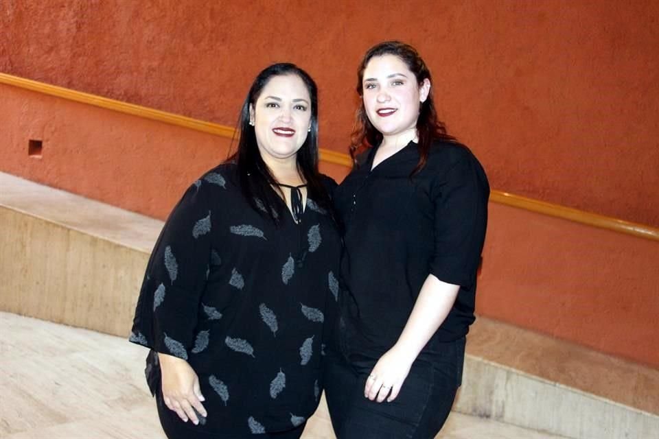 Verónica Salinas y Angélica de la Garza