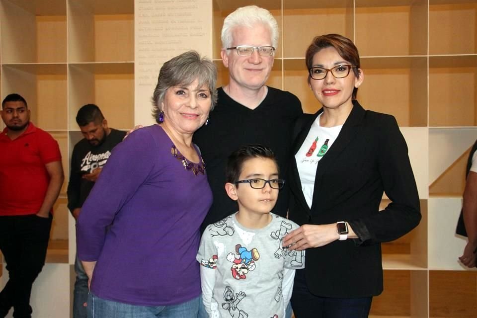 Rosaura Ramírez, César Ortega, Damián Ortega y Gabriela Córdoba