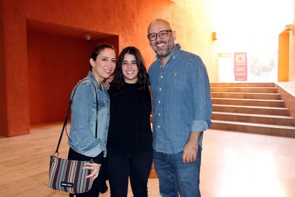 Daniela de la Garza, Andrea García y Alejandro García