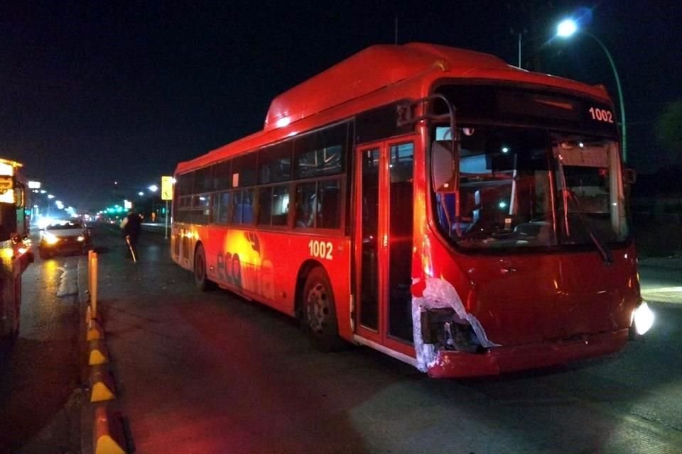 El accidente fue en Lincoln y Aguaturma, en la Colonia Paseo de las Mitras, cerca de las 0:30 horas.