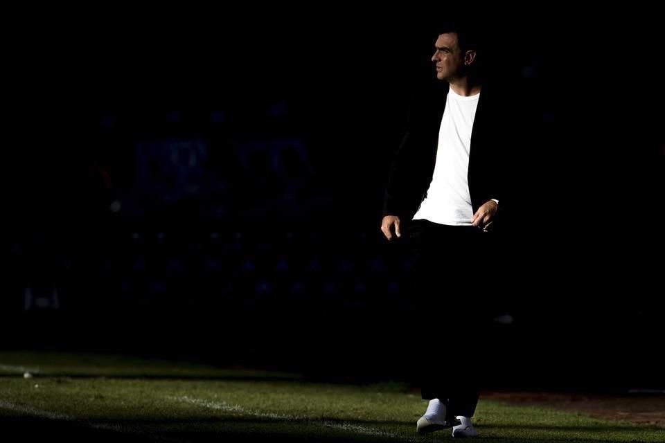 El técnico suele usar el mismo outfit cada juego.