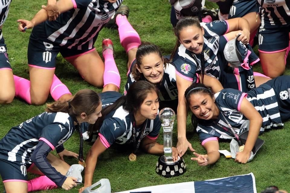 Las Rayadas finalmente se coronaron tras dos Finales perdidas contra Tigres Femenil.