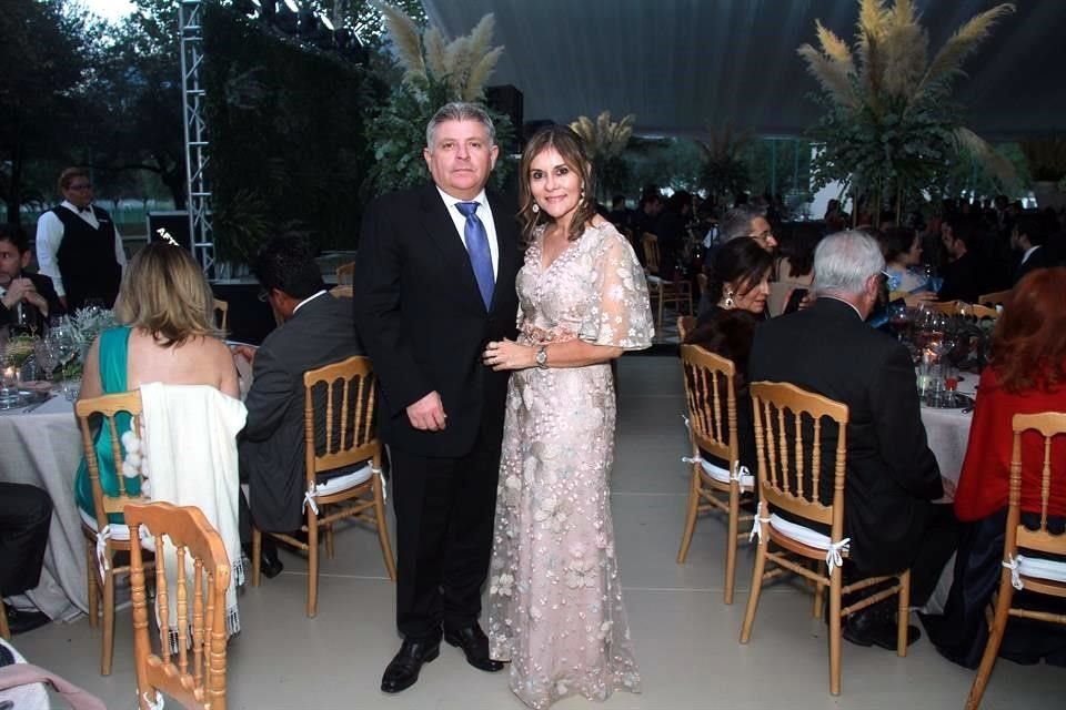 Carlos Ancira y Lidiana Viejo