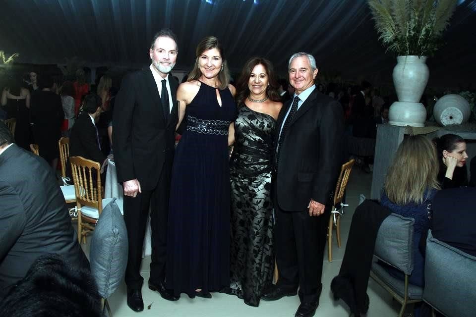 Héctor Lagüera, Martha Gómez, Pepita de Urueta y Pepe Urueta