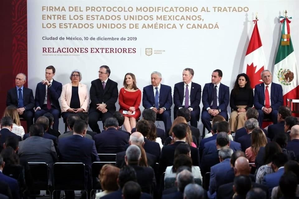 Representantes de México, EU y Canadá firmaron en Palacio Nacional un protocolo de modificaciones al T-MEC.