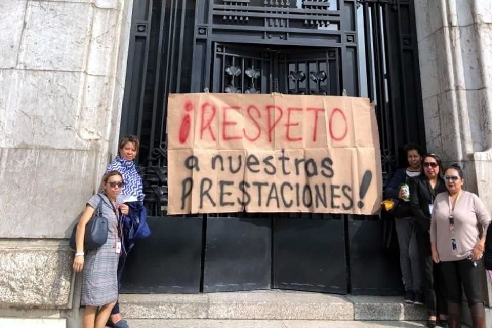 Por segundo día consecutivo, el Palacio de Bellas Artes ha sido cerrado al público.