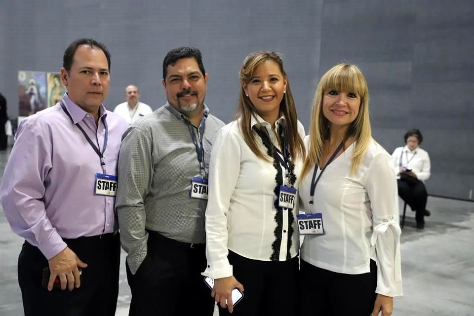 Edgar Garza, Jorge Viera, Laura de Viera y Mayela Salinas