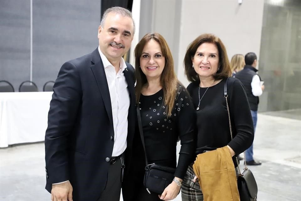 Jorge Figueroa, Lupita Lozano de Figueroa y Silvia Garza