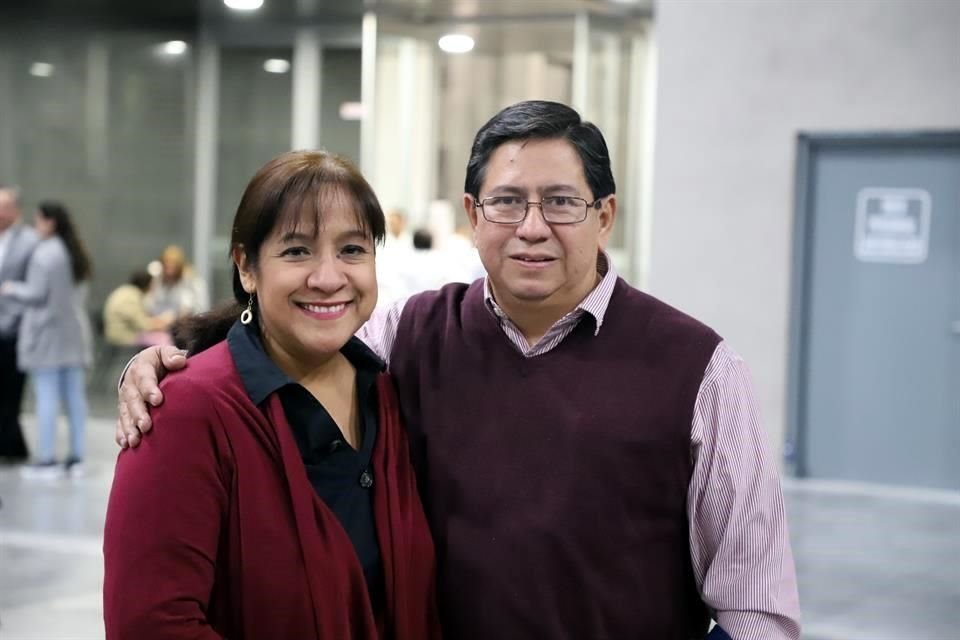 Olga Lidia Zavala y Alberto Pancardo
