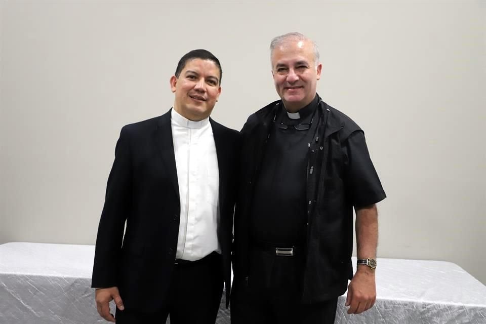 Gregorio Antonio Martínez Reyes y Ángel Espinosa de los Monteros