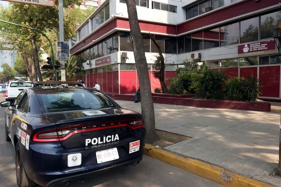 Las oficinas centrales del INEA están ubicadas en la esquina de Circuito Interior José Vasconcelos y Francisco Márquez, en la Colonia Condesa.