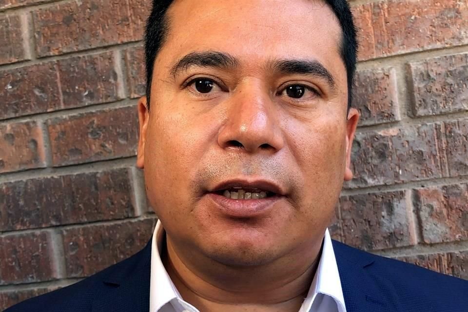 El Delegado de Programas Sociales del Gobierno Federal en Coahuila, Reyes Flores Hurtado.