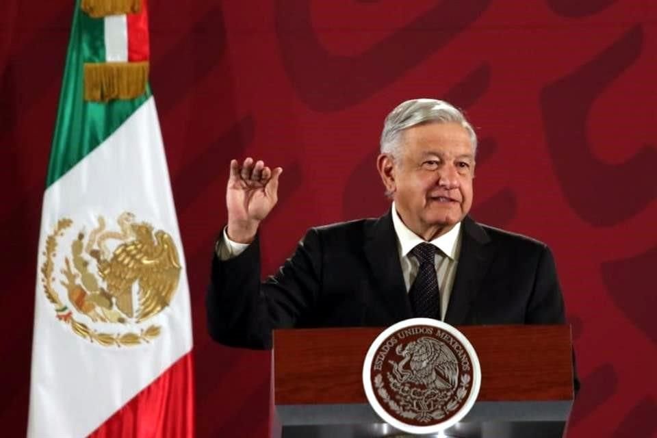 López Obrador llamó a probar cualquier ilícito contra el director de la CFE, Manuel Bartlett.