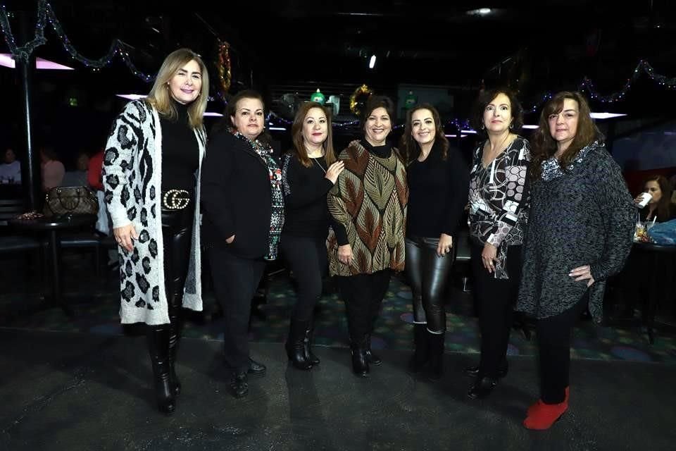 Mely Reséndez, Doris Saucedo, Ilia Sandoval, Tere Padilla, Cielos Casas, Vicky Espinosa y Alma Burnes