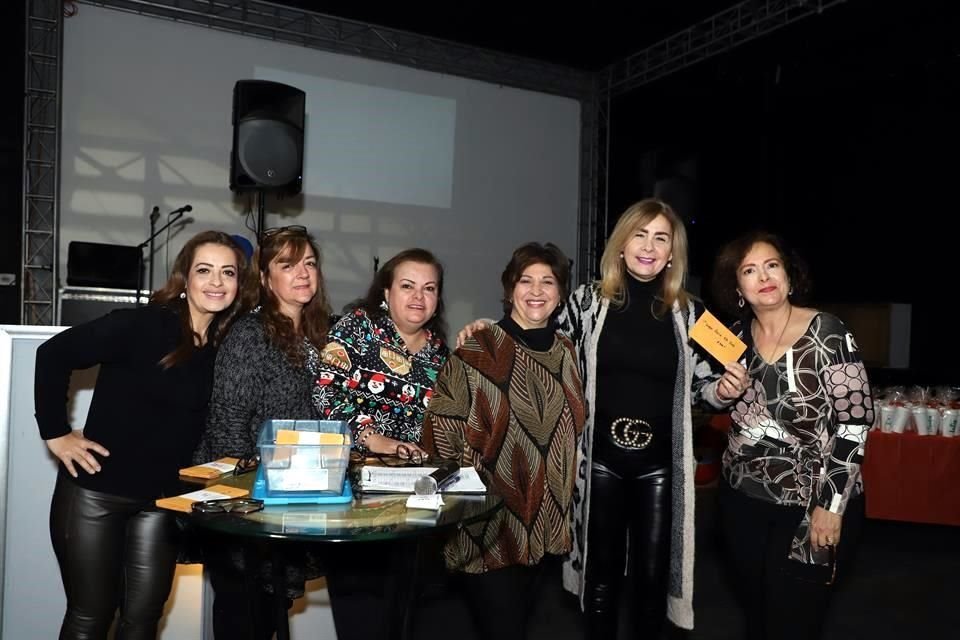 Cielos Casas, Alma Burnes, Doris Saucedo, Tere Padilla, Mely Reséndez y Vicky Espinosa