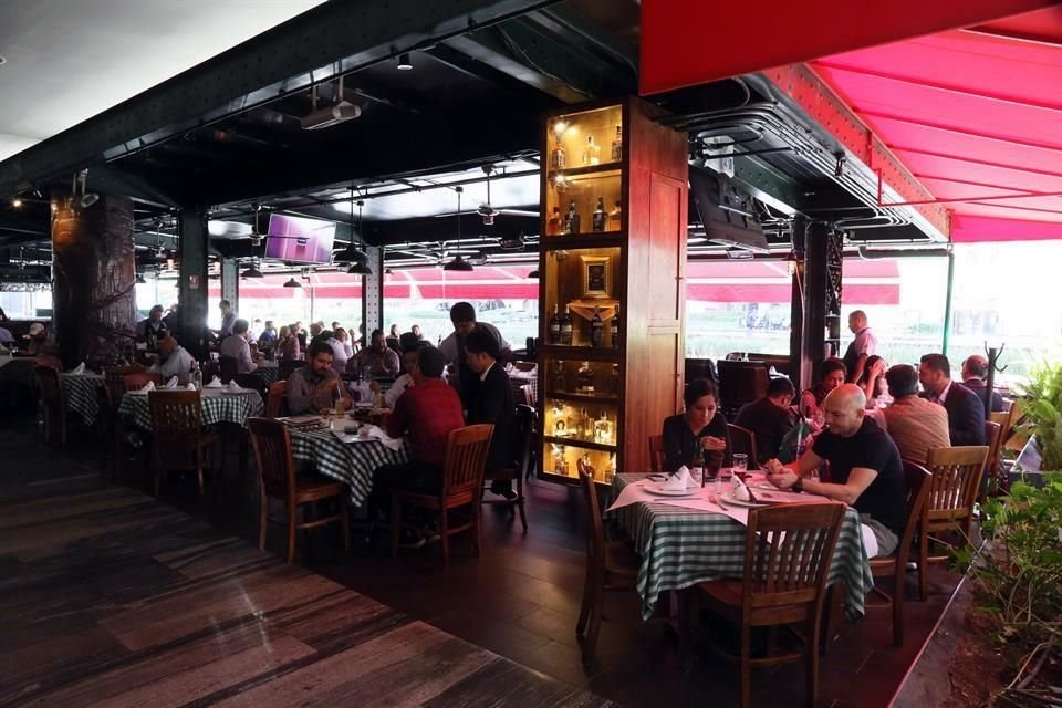 Los restaurantes tambipén tendrpan su buena Navidad.