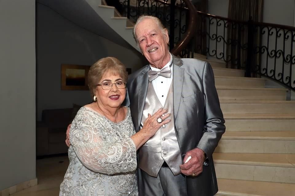 Élida González de Ábrego y Jesús Ábrego Montemayor