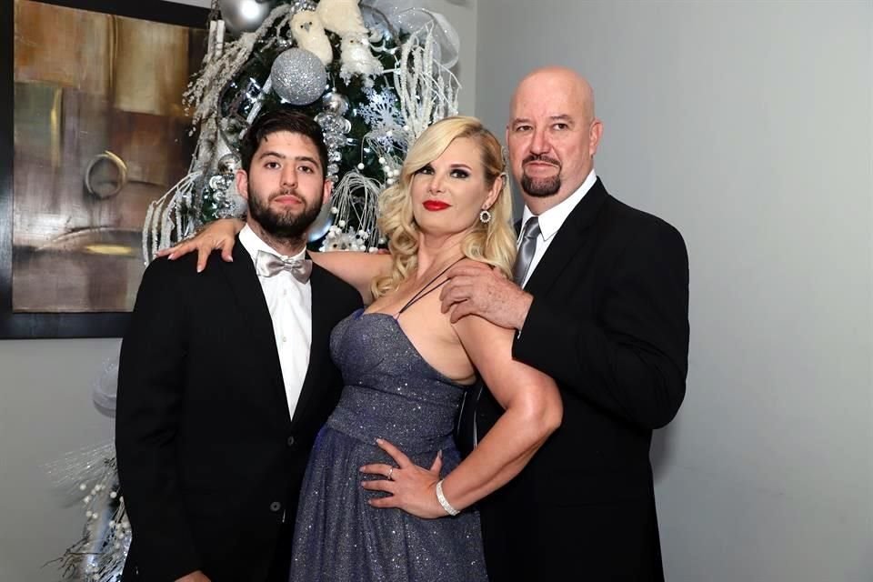 Fabrizio Ábrego, Ivonne de Ábrego y Mario Alberto Ábrego