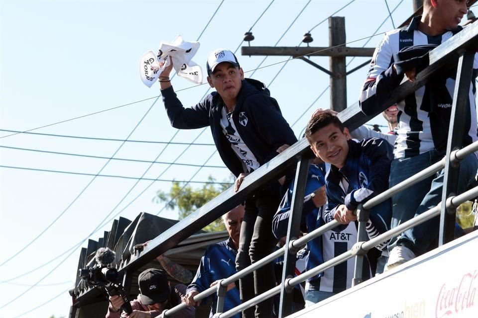 El canterano 'Charly' Rodríguez se prendió con los cánticos.